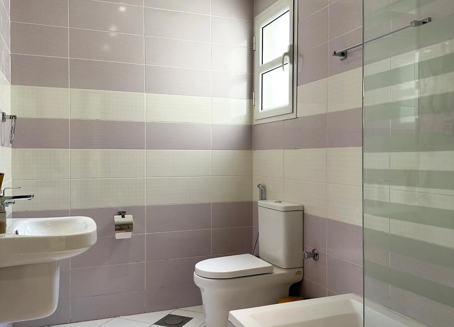 Kease Ghadeer C-6 Royal Touch Gx81 Apartment Riyadh